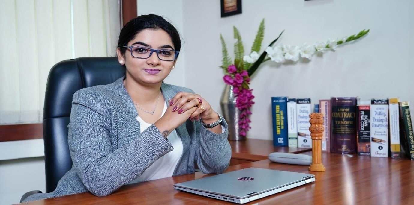 ADV. AMRUTA BHOSALE SALUNKE - CEO AND FOUNDER OF GLIT EDGE